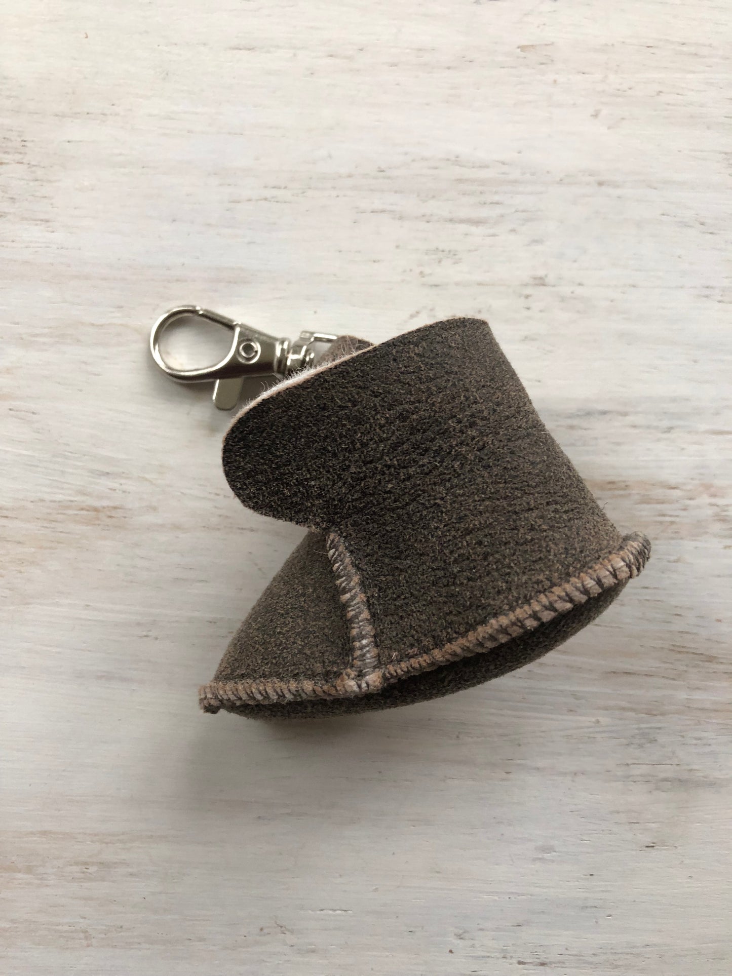 Sheepskin leather keyring - silver clip